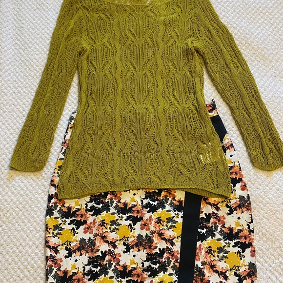 DE COLLECTION beautiful floral pencil Skirt/ size M - Picture 9 of 9